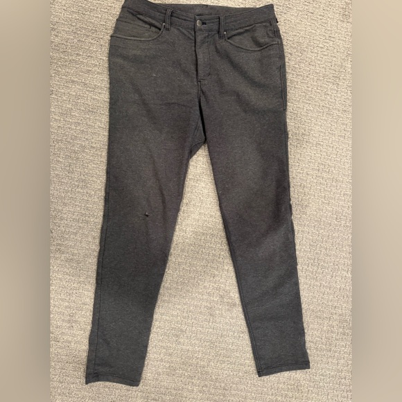 Good Condition Lululemon Pants (small snag) - Picture 1 of 4